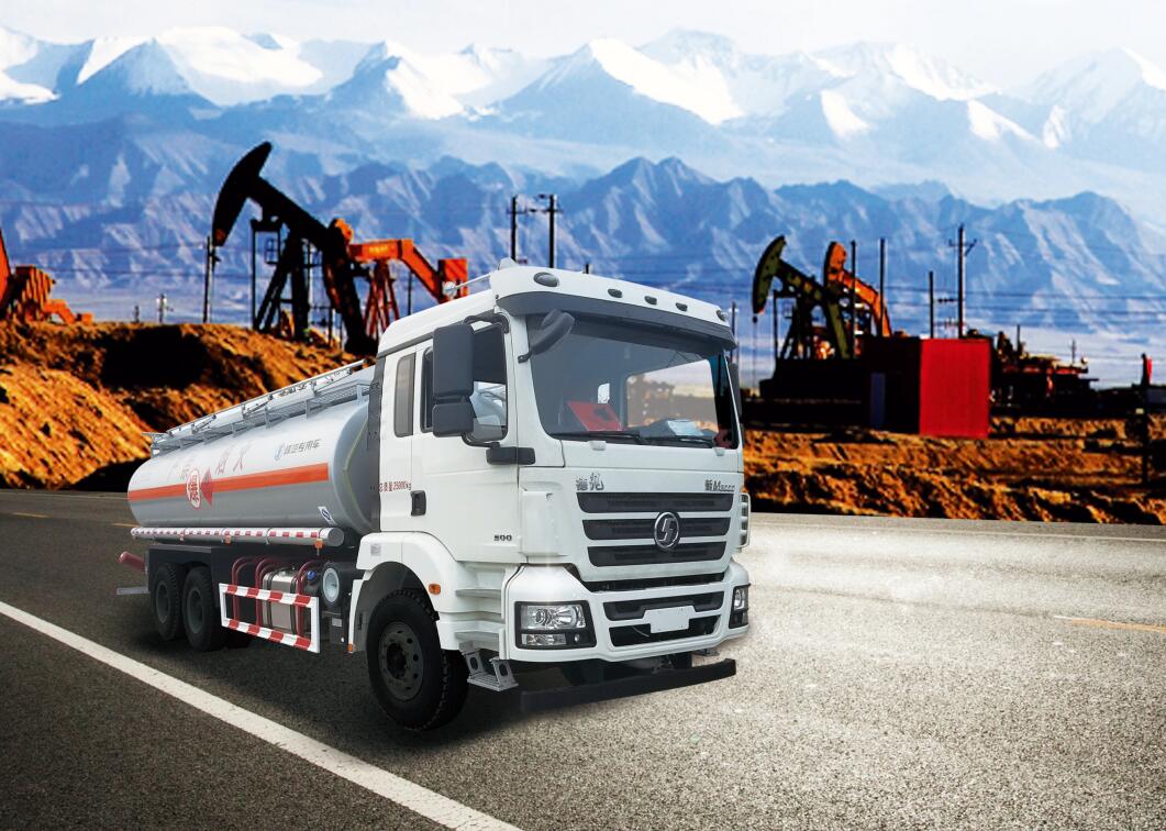 新M3000 6×4運油車